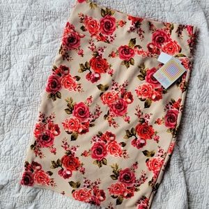 SOLD NWT LuLaRoe Skirt